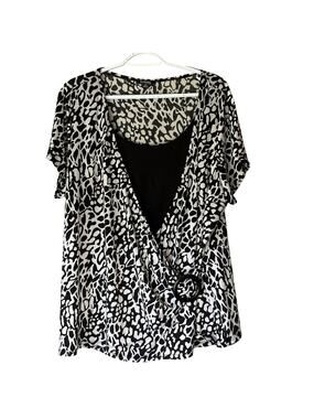 Elementz Black / White Short Sleeve Blouse Size 3X